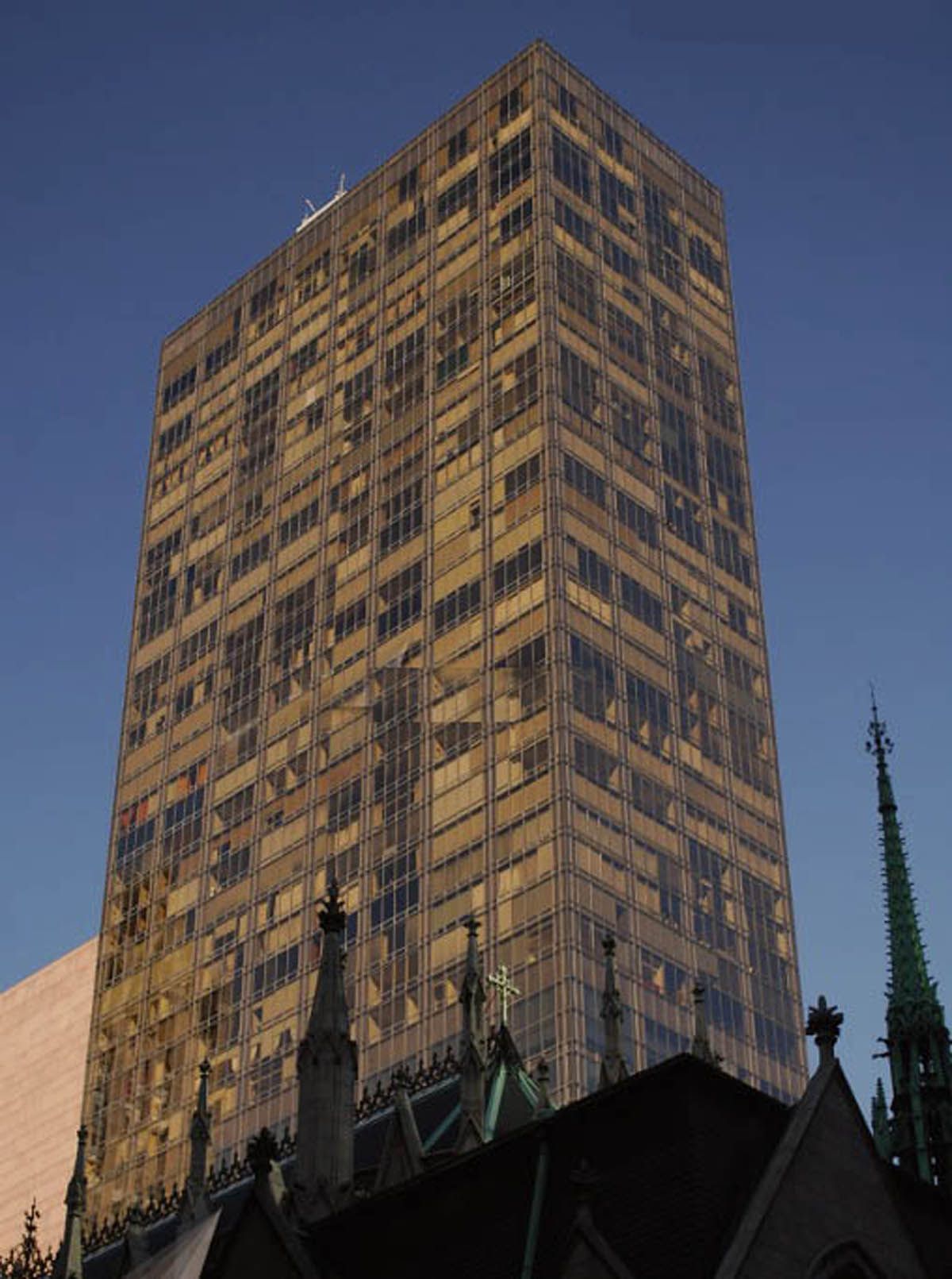 Olympic Tower 641 Fifth Avenue Midtown East condos for sale New